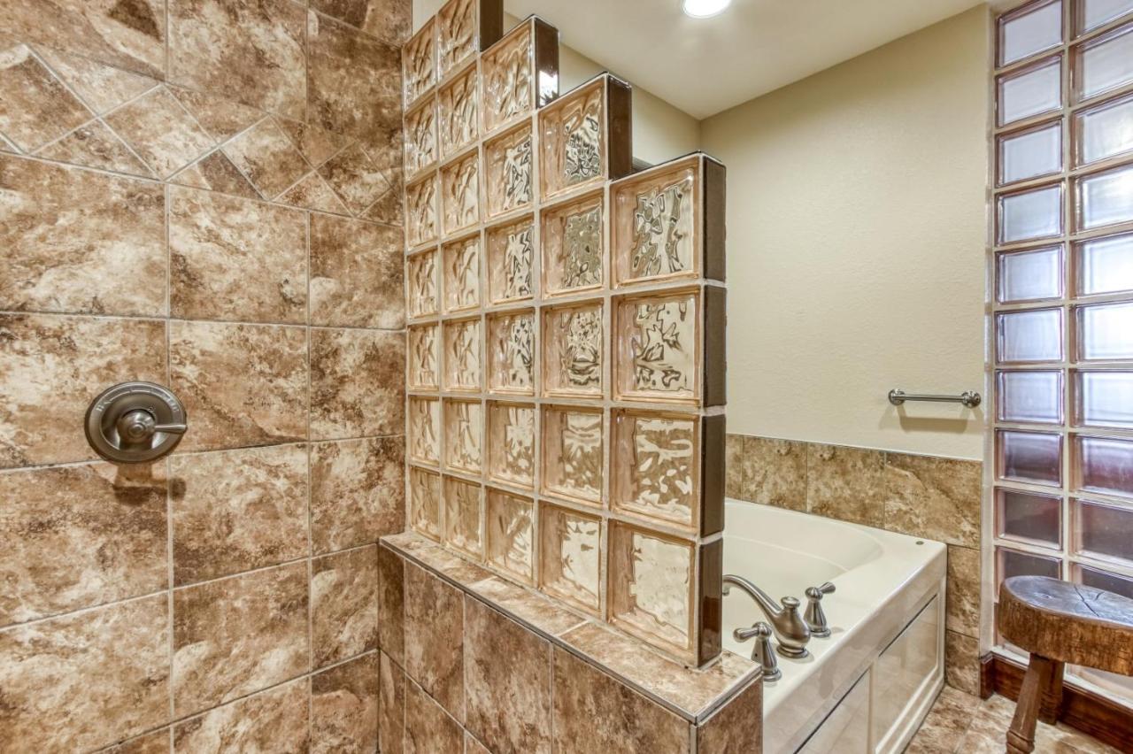 Gorgeous 2Bd 2Bth Condo With Mountain Views Pool Hot Tub Game Room Close To Parkway Pigeon Forge Exterior photo